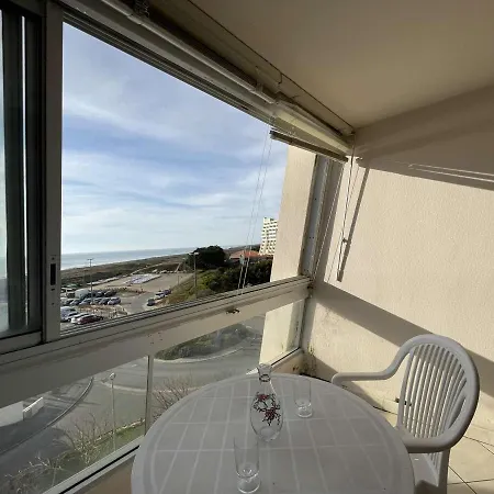 A St-jean-de-monts Avec Parking Et Balcon Ferme - Fr-1-224c-212 Saint-Jean-de-Monts