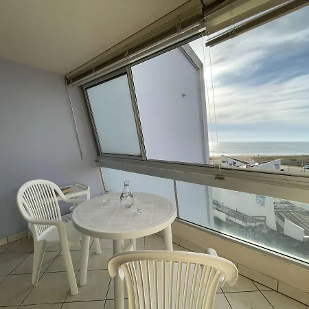 A St-jean-de-monts Avec Parking Et Balcon Ferme - Fr-1-224c-212 Apartament *