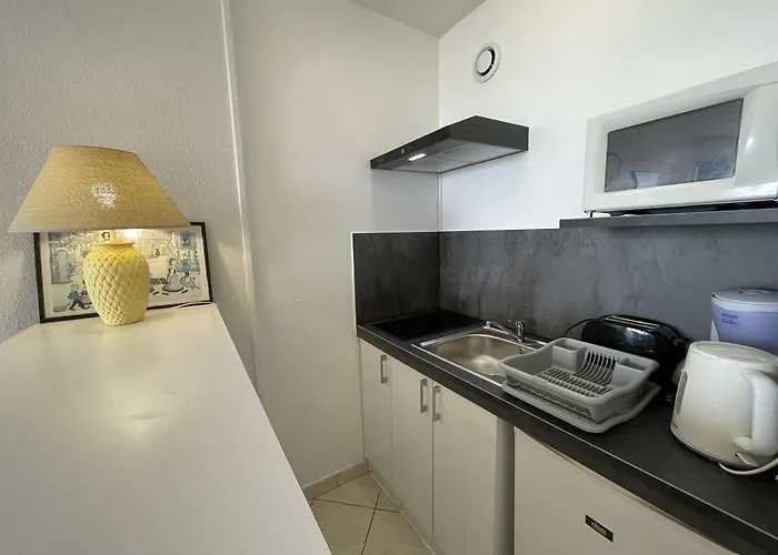 A St-jean-de-monts Avec Parking Et Balcon Ferme - Fr-1-224c-212 Appartement Saint-Jean-de-Monts