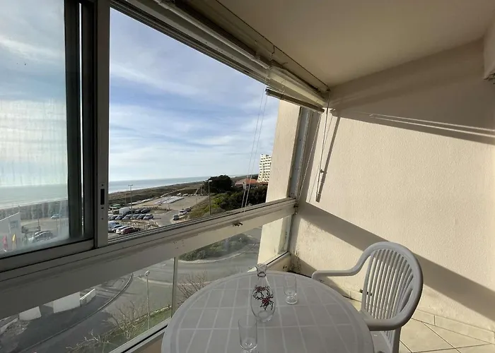 A St-jean-de-monts Avec Parking Et Balcon Ferme - Fr-1-224c-212 Saint-Jean-de-Monts