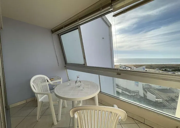 A St-jean-de-monts Avec Parking Et Balcon Ferme - Fr-1-224c-212 Appartement *