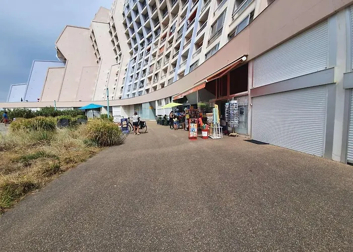 Appartement A St-jean-de-monts Avec Parking Et Balcon Ferme - Fr-1-224c-212